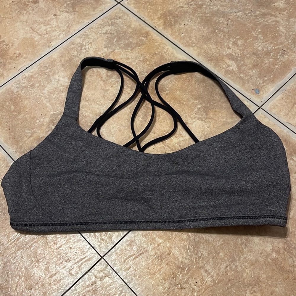 lululemon sports bra